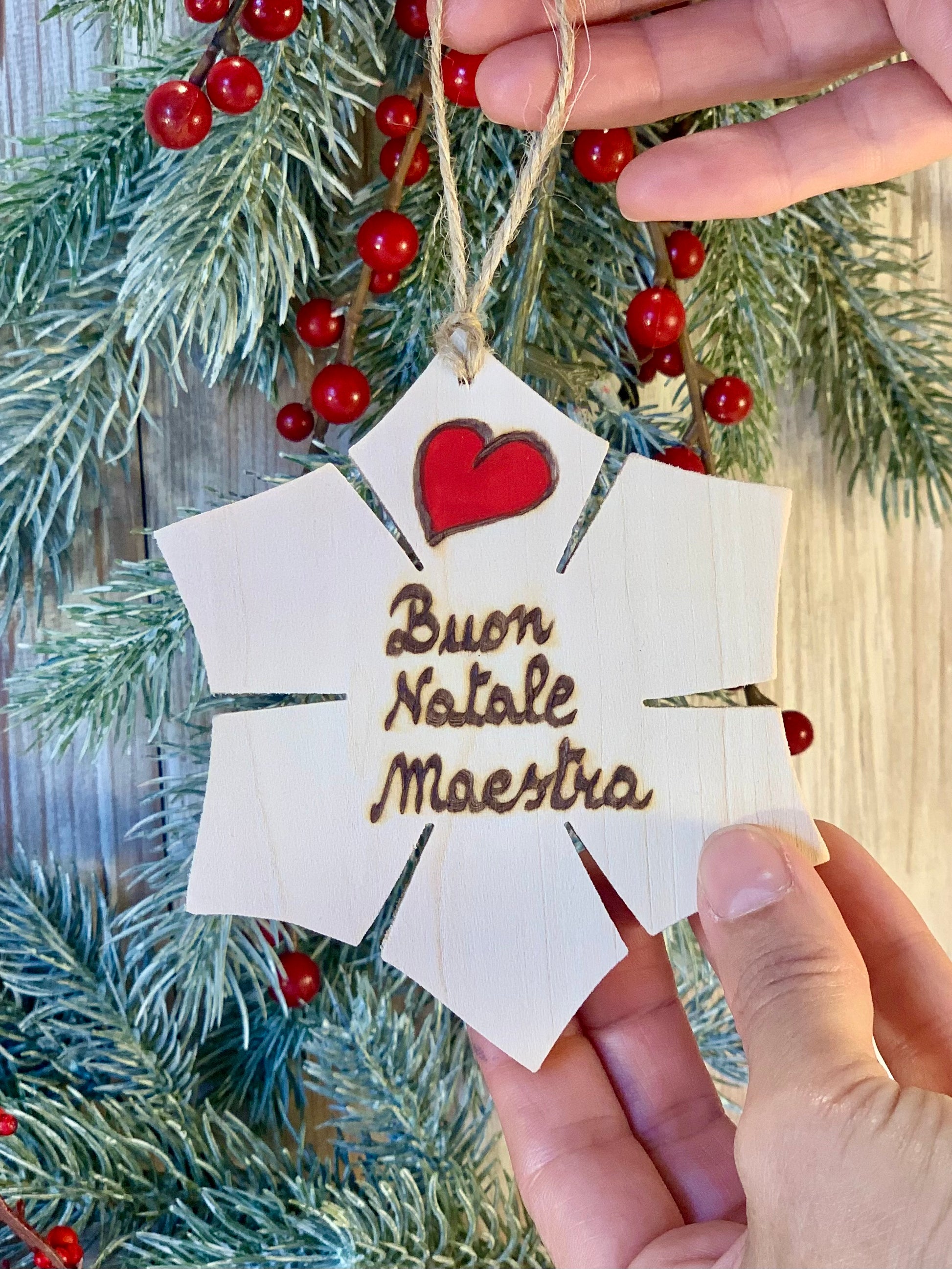 Decoro natalizio legno a forma di cuore Il nostro Natale con foto pe Decoro natalizio legno a forma di cuore Il nostro Natale con foto pe
