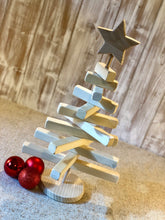 Carica l&#39;immagine nel visualizzatore di Gallery, ALBERO DI NATALE A LISTELLI  h 50cm Il Truciolo by MJ

